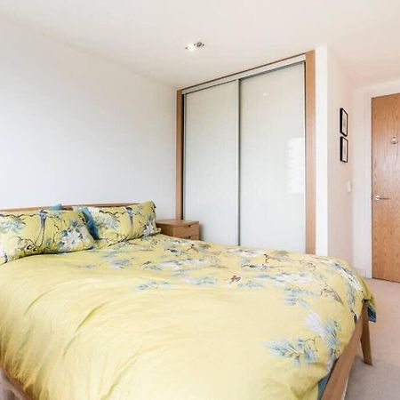 1 Bedroom Penthouse Flat In East Londres Exterior foto