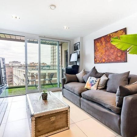 1 Bedroom Penthouse Flat In East Londres Exterior foto