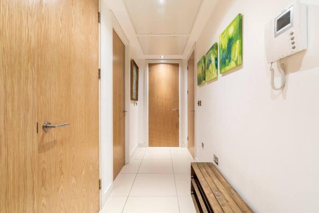 1 Bedroom Penthouse Flat In East Londres Exterior foto