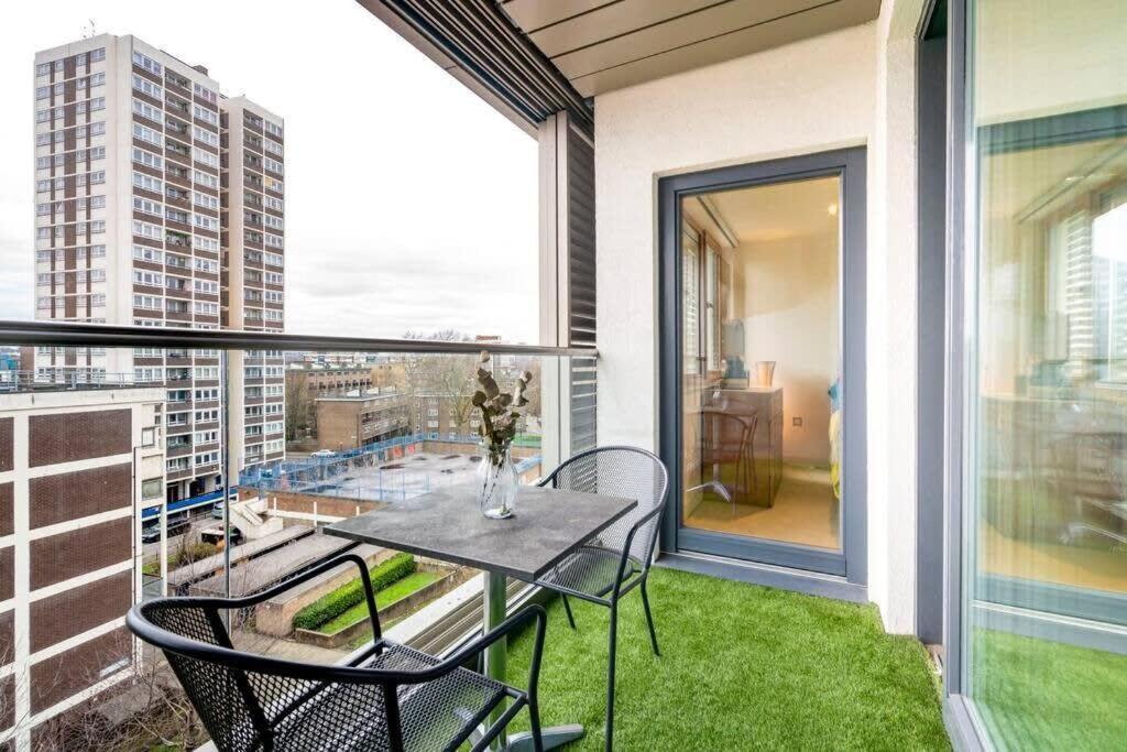 1 Bedroom Penthouse Flat In East Londres Exterior foto