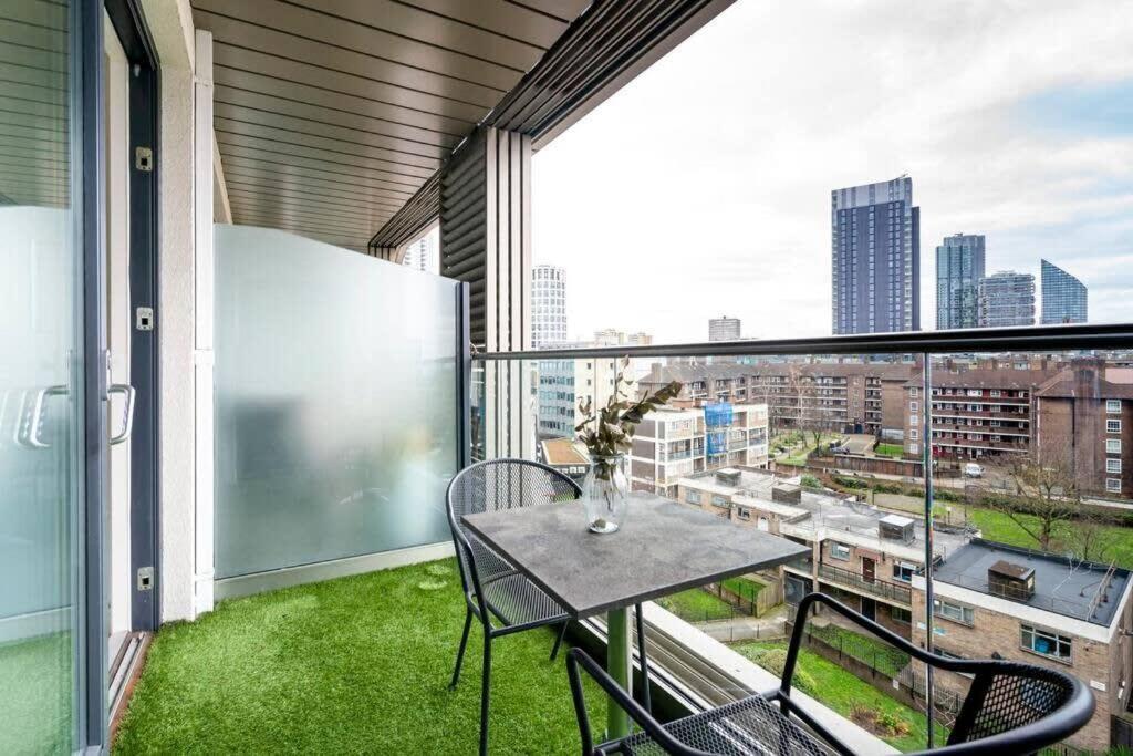 1 Bedroom Penthouse Flat In East Londres Exterior foto